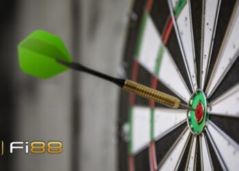 cá cược ném phi tiêu